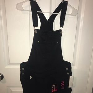 Short overalls